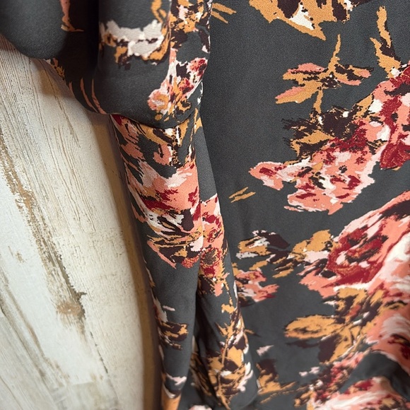 Maurices XXLGray Floral Pullover Sheer Blouse Top Plus - Picture 8 of 16